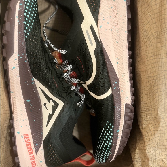 Women’s Nike Pegasus trail 4 - Picture 4 of 7